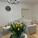 Apartment Krakowskie Przedmiescie 36 Parking Free *