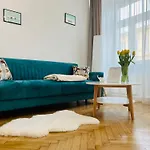 Apartment Krakowskie Przedmiescie 36 Parking Free