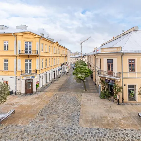 Krakowskie Przedmiescie 36 Parking Free