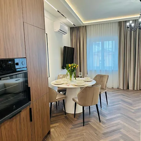 Krakowskie Przedmiescie 36 Parking Free Lublin