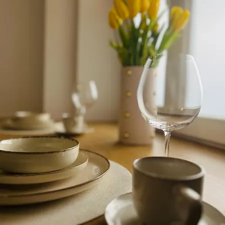 Krakowskie Przedmiescie 36 Parking Free