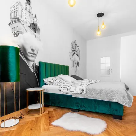 شقة Krakowskie Przedmiescie 36 Parking Free