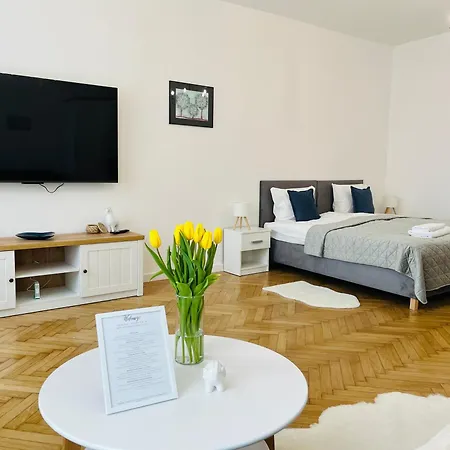 Krakowskie Przedmiescie 36 Parking Free *