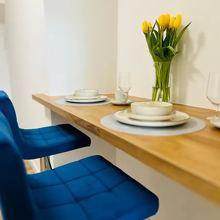 Krakowskie Przedmiescie 36 Parking Free *