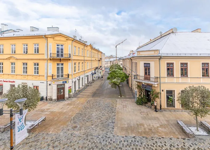 Krakowskie Przedmiescie 36 Parking Free