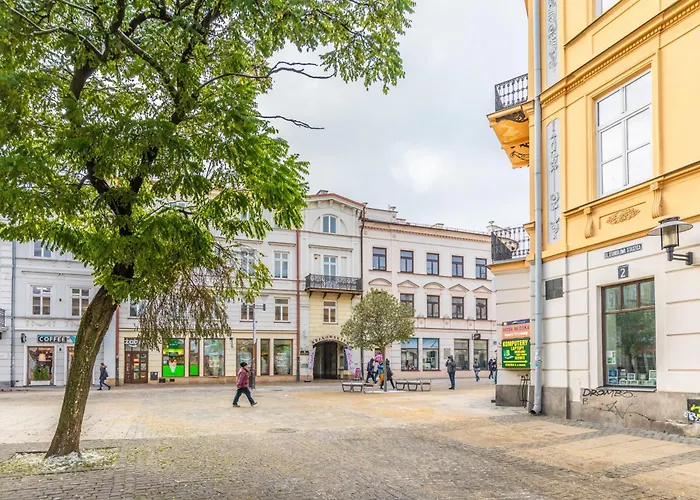 Krakowskie Przedmiescie 36 Parking Free