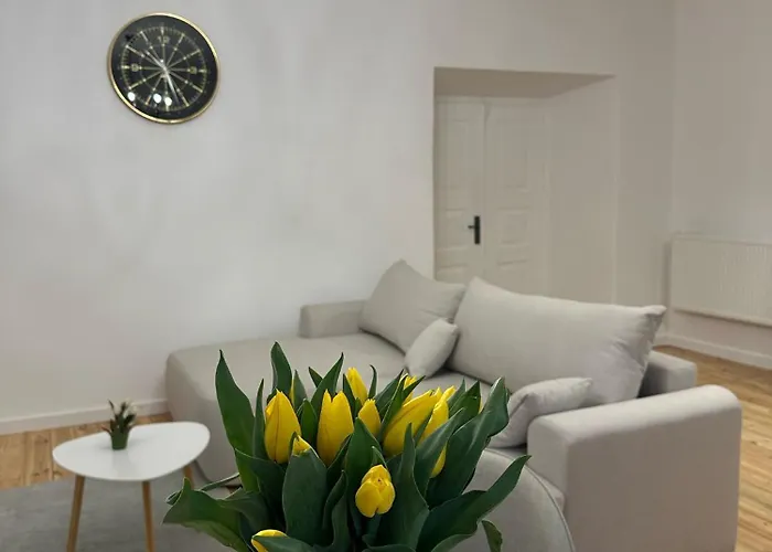 Apartment Krakowskie Przedmiescie 36 Parking Free *