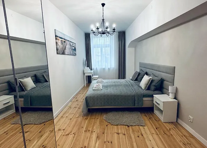 Krakowskie Przedmiescie 36 Parking Free *