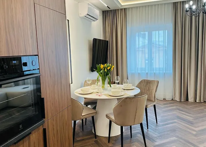 Krakowskie Przedmiescie 36 Parking Free Lublin