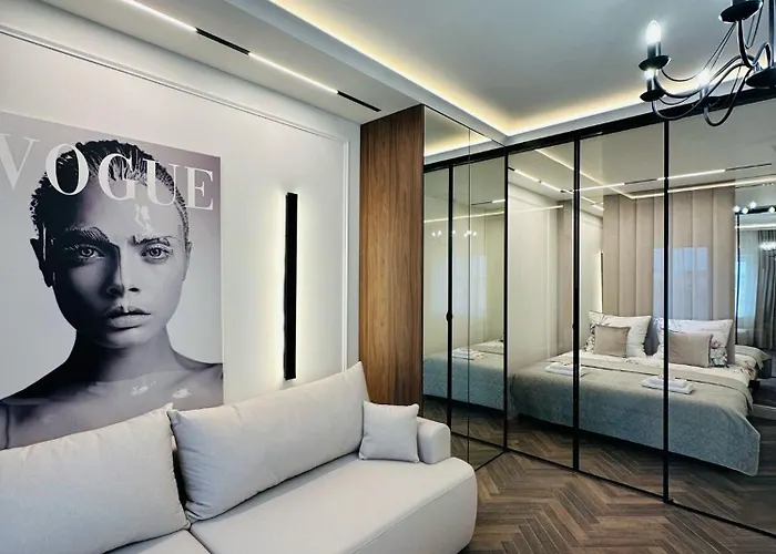 Apartment Krakowskie Przedmiescie 36 Parking Free *