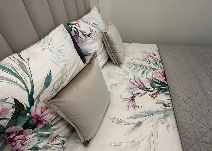 Krakowskie Przedmiescie 36 Parking Free *