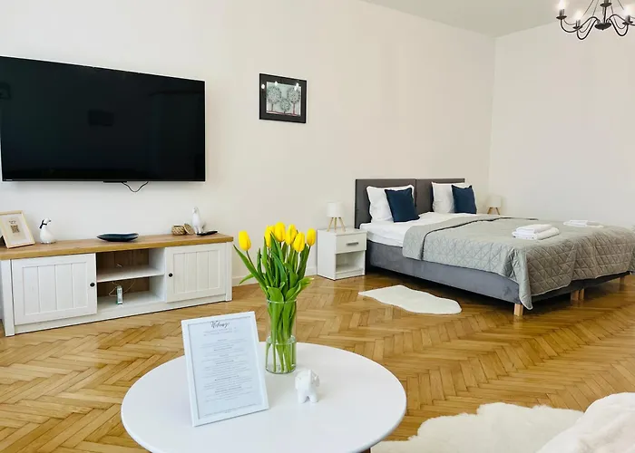 Krakowskie Przedmiescie 36 Parking Free *