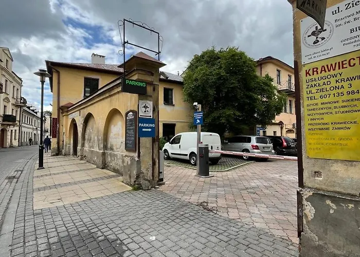 Krakowskie Przedmiescie 36 Parking Free *