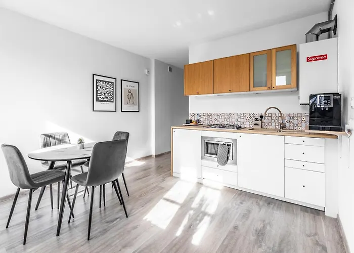 Apartment Krakowskie Przedmiescie 36 Parking Free *